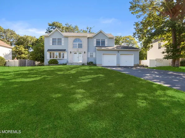 6 Coral Drive, Howell, NJ 07731