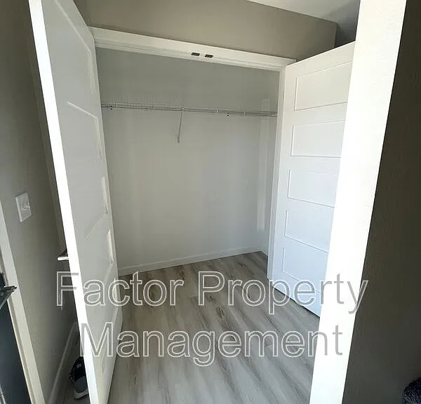 3130 Scotch Ln — Photo 3
