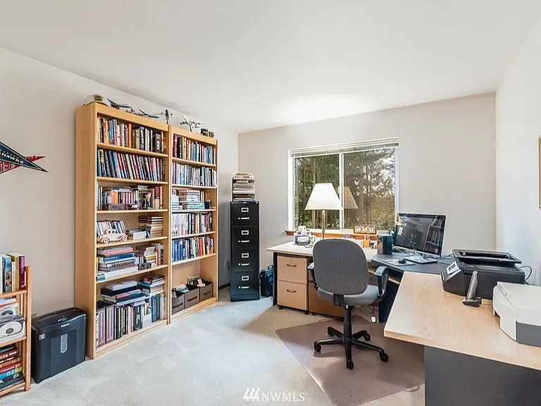 141 E Fairway Dr — Photo 12