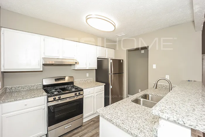 3 bed, 2.0 bath, 1243 sqft, $1,765 — Photo 3
