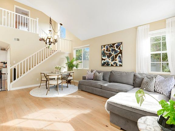 2nd image of 1217 Wolfs Hill Rd