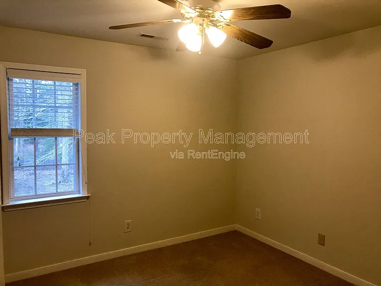 12003 Stamford Rd — Photo 14