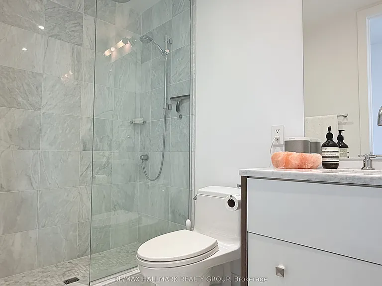 300 Lisgar St #503 — Photo 15
