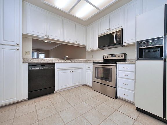 4th image of 4927 Whisper Ln