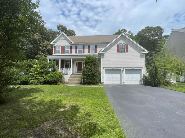 137 Kensington Dr, Galloway, NJ 08205