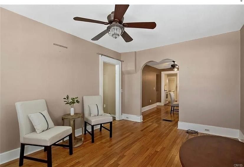 2nd image of 124 Spring St