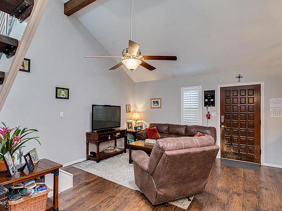 5th image of 1123 E Kaler Dr