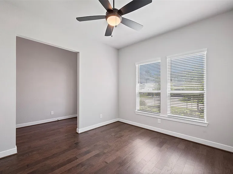 103 E Christine Manor Dr — Photo 5