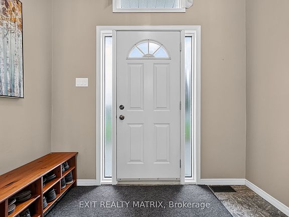 5th image of 2871 Russland Rd