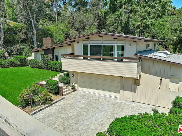 4117 Ellenita Ave, Tarzana, CA 91356