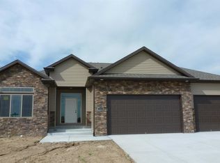 10033 Sweetwater, Lincoln, NE 68527