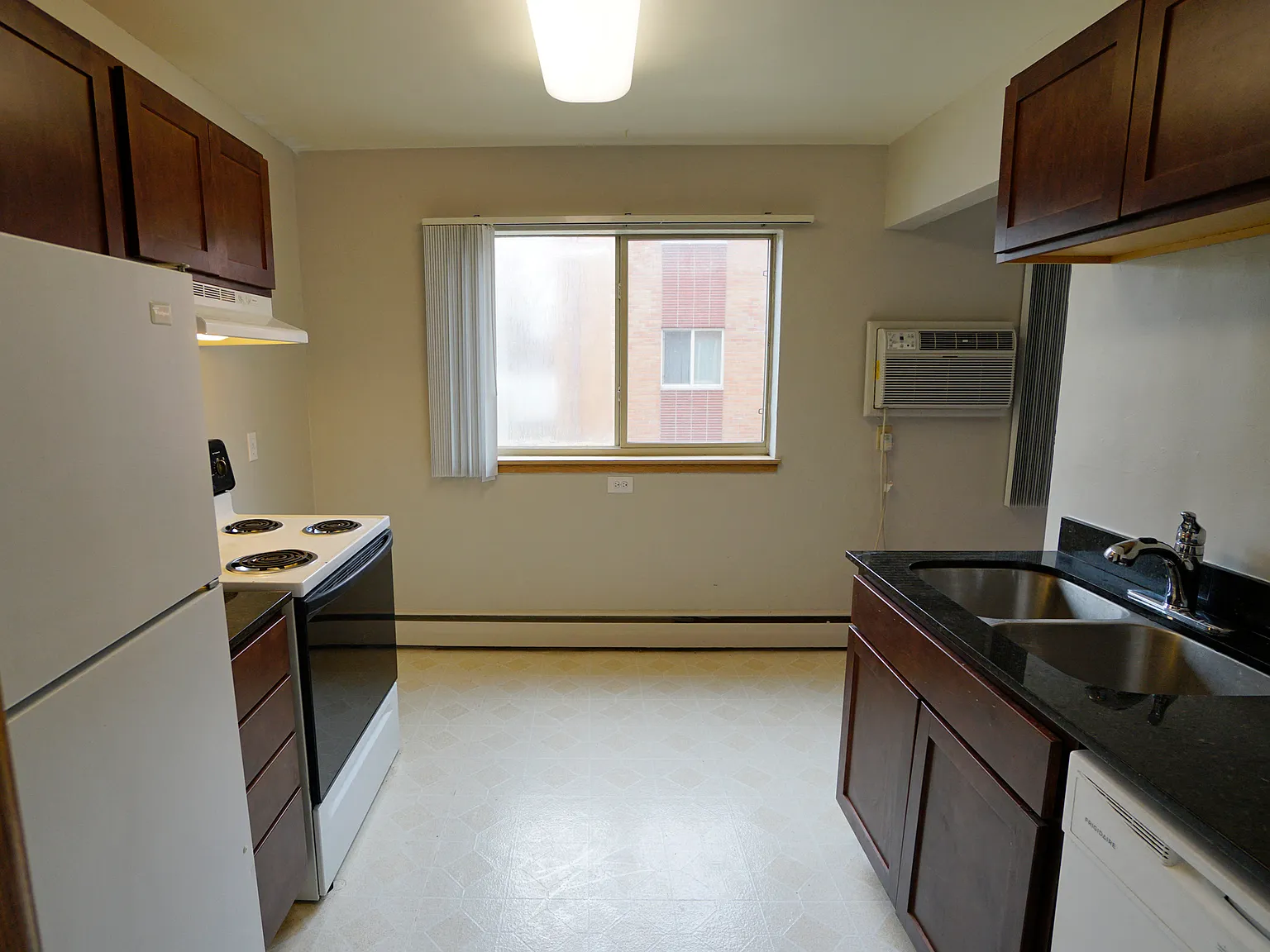 Como Lake Estates — Photo 4