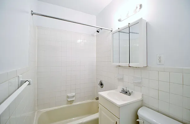 Rented by Julianna Realty Corp | media 9