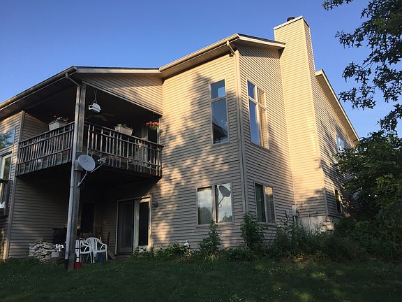 1800sf walkout room to grow