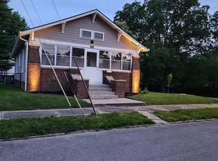 1027 Maple St, Murphysboro, IL 62966