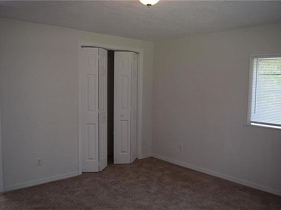 5th image of 1362 2nd Ave