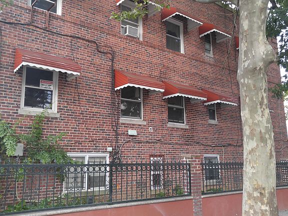 5th image of 2777 Fenton Ave
