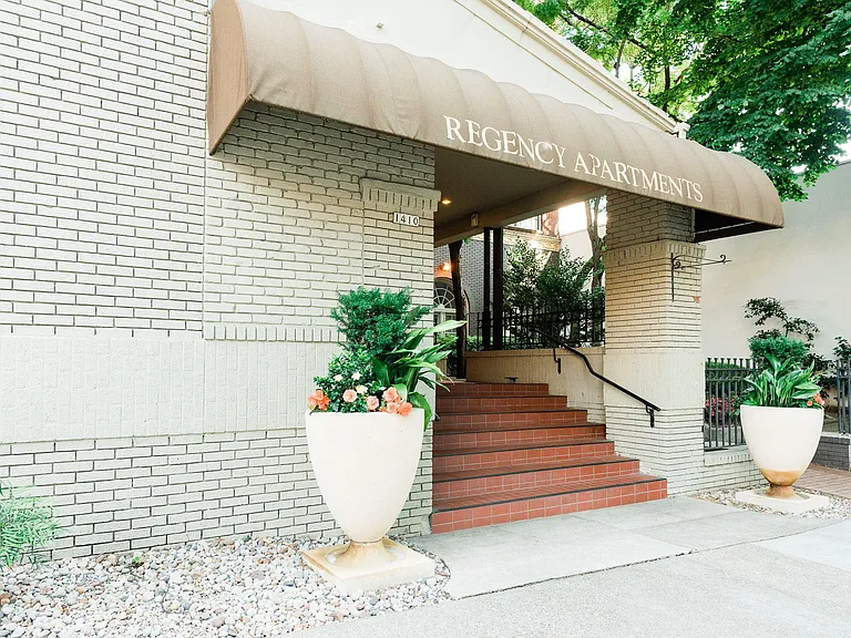Regency Apartments — Photo 4