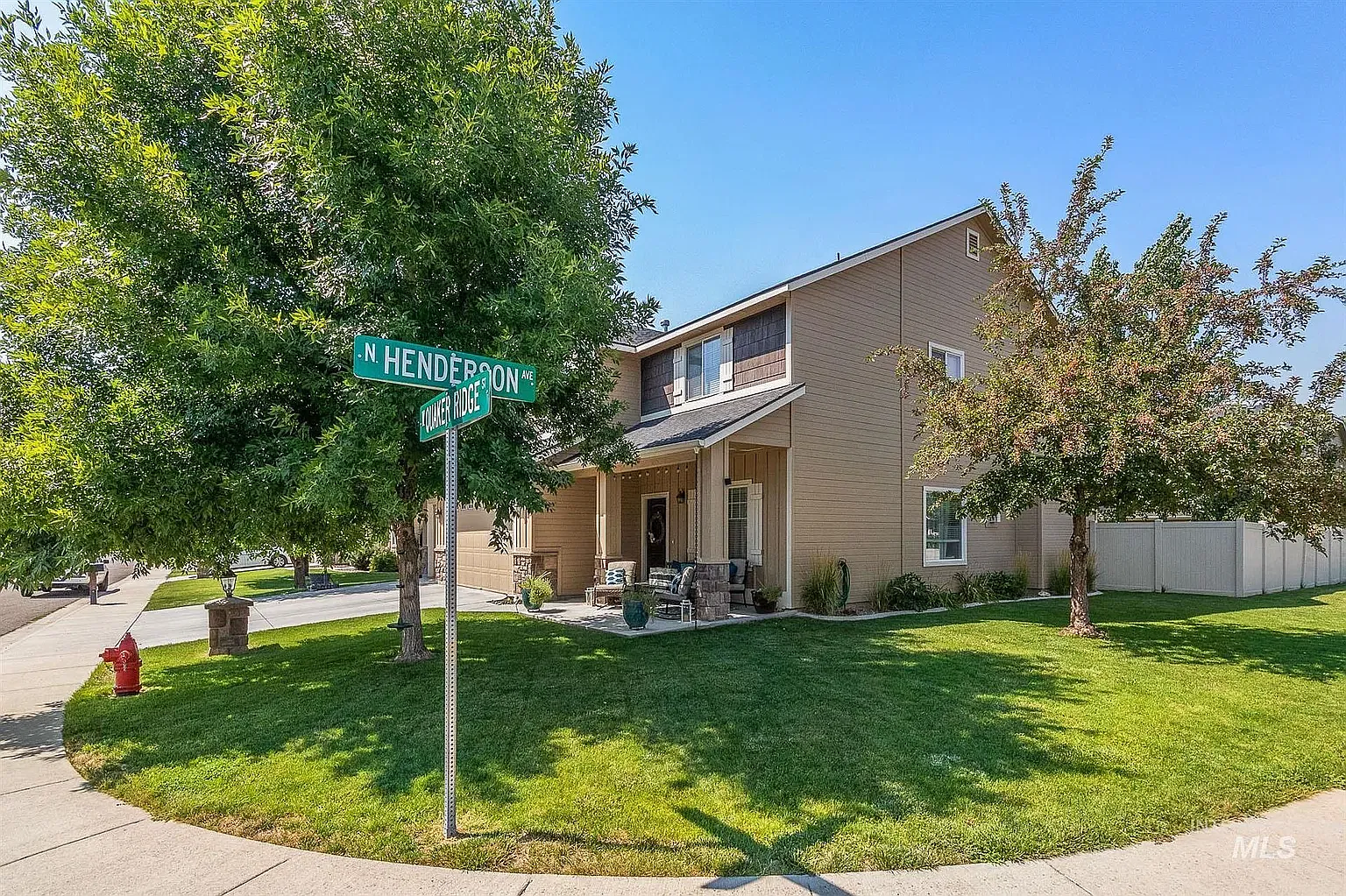 5 bed, 2.5 bath, 2818 sqft, $2,950 — Photo 3