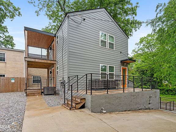 3rd image of 799 Piedmont Ave NE #10