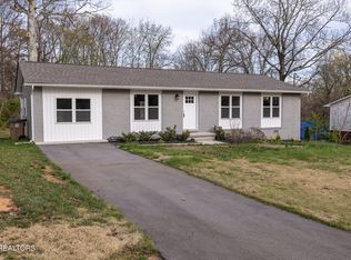 2318 Black Bear Rd, Knoxville, TN 37923