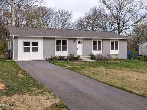 2318 Black Bear Rd, Knoxville, TN 37923