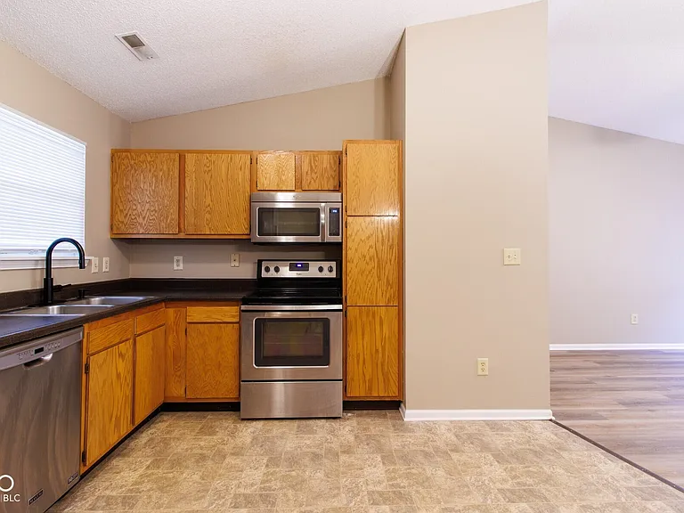 4119 Manasota Ct — Photo 9