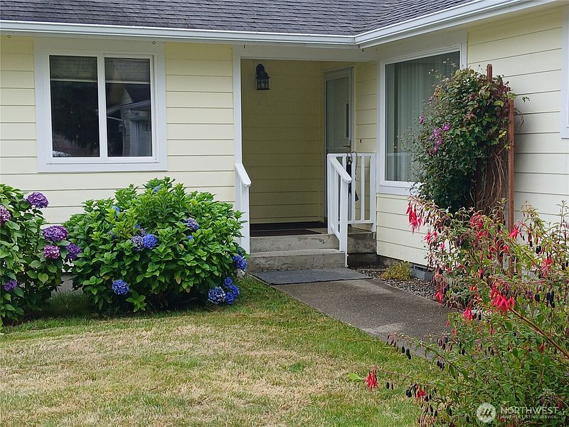 3rd image of 10 Spruce Court