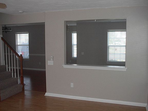 5th image of 201 Rockwood Pl