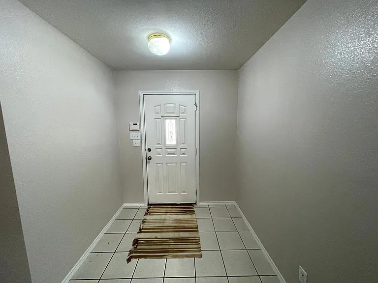 4027 Bulverde Pkwy — Photo 3