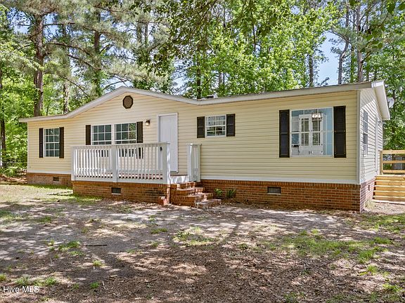 2nd image of 211 Pond Road