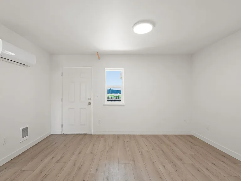 421 S McKinnon Rd — Photo 6