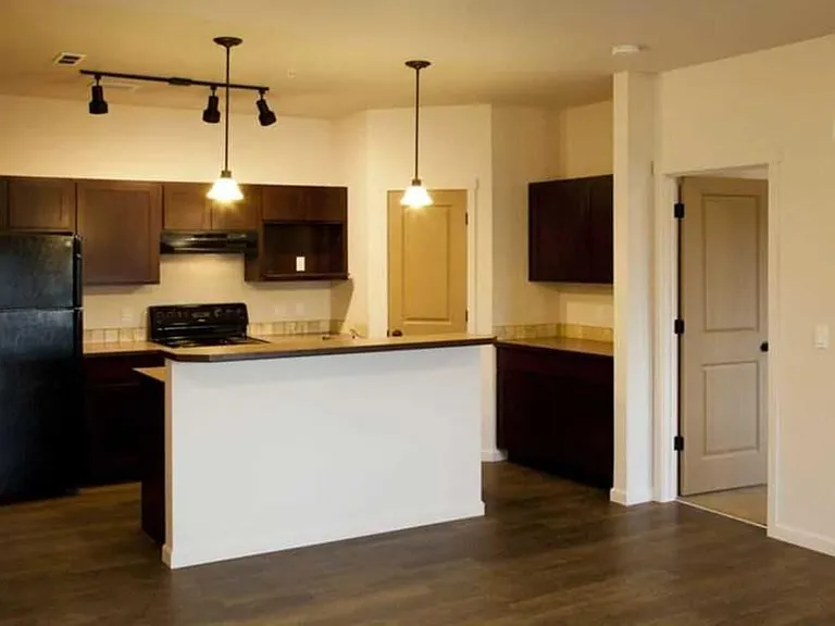 Residence at Mill River — Photo 42