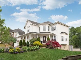 705 Skyline Dr, Lake Hopatcong, NJ 07849