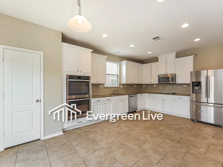 4310 Rothberger Way — Photo 6