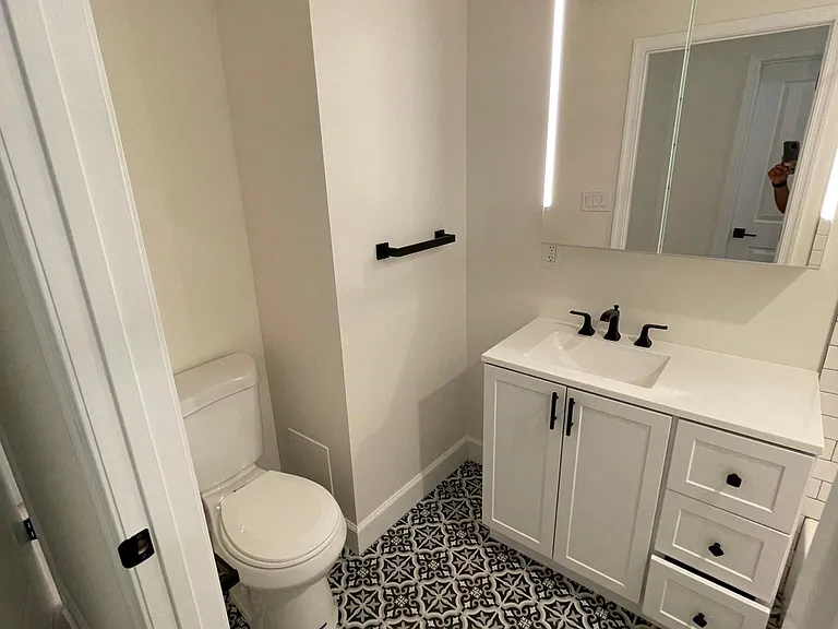 75 Florida Ave NW #1 — Photo 17