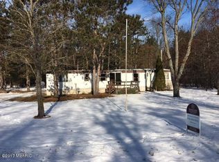 18656 Almy Rd, Howard City, MI 49329