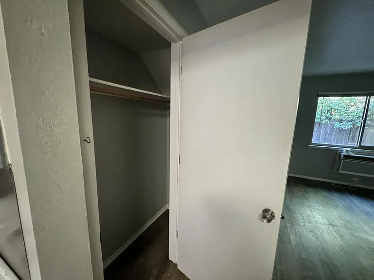 2514 Q St #2 — Photo 9