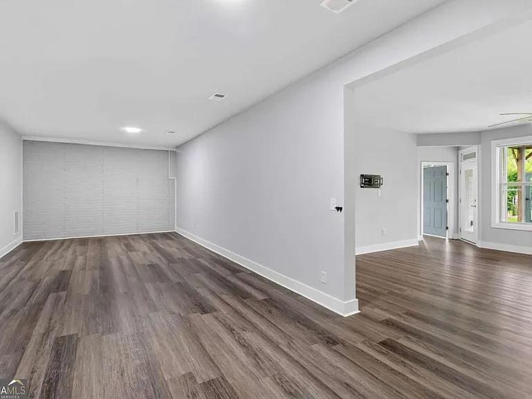 408 Cottonwood Cir — Photo 38