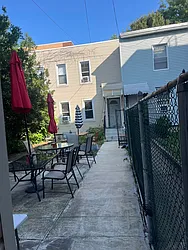 113 Eagle Street, #O