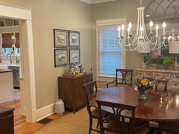 3rd image of 184 Seminole Dr NE