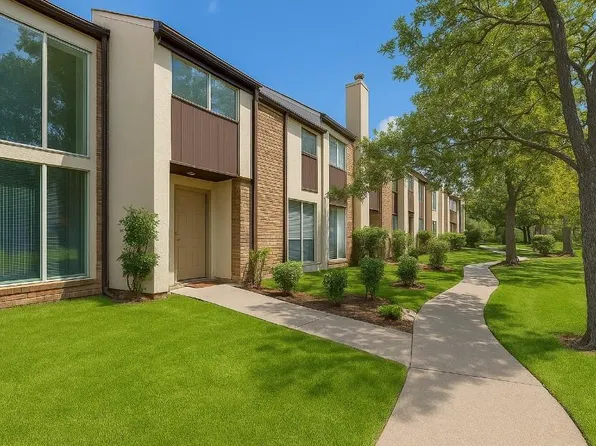 17210 Imperial Valley Dr APT 13, Houston, TX 77060