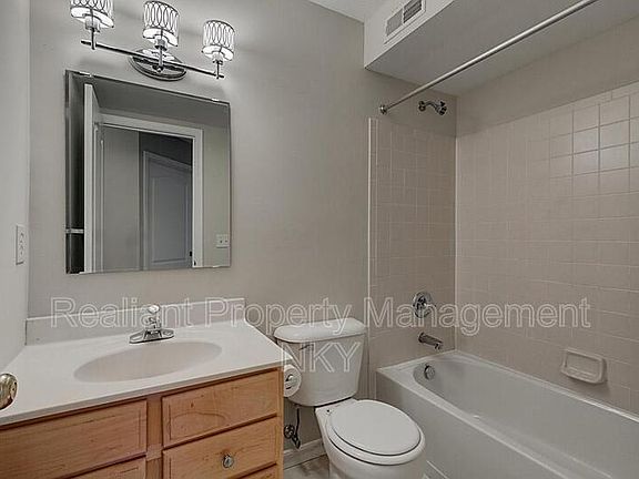 3rd image of 1802 Ashley Ct APT 104