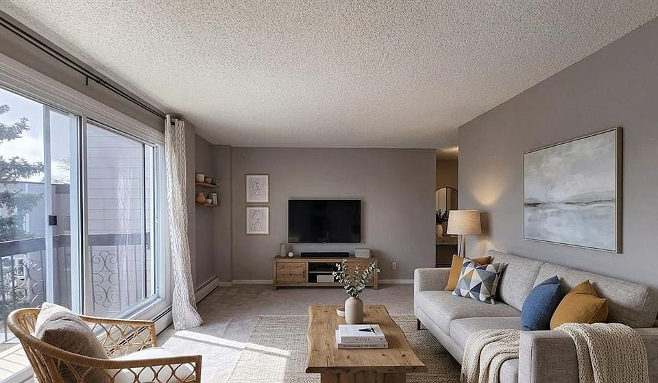 1st image of 315 W Heritage Dr SE #112