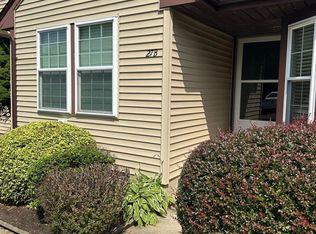 27 Benjamin Franklin Dr #B, Monroe Township, NJ 08831