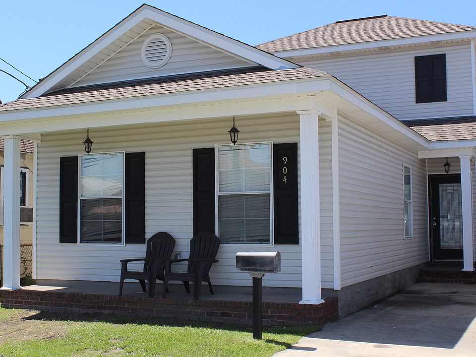 1st image of 904 Avenue B