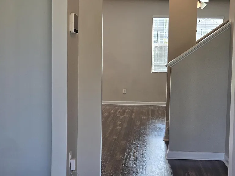 3056 Pepperhill Dr — Photo 3