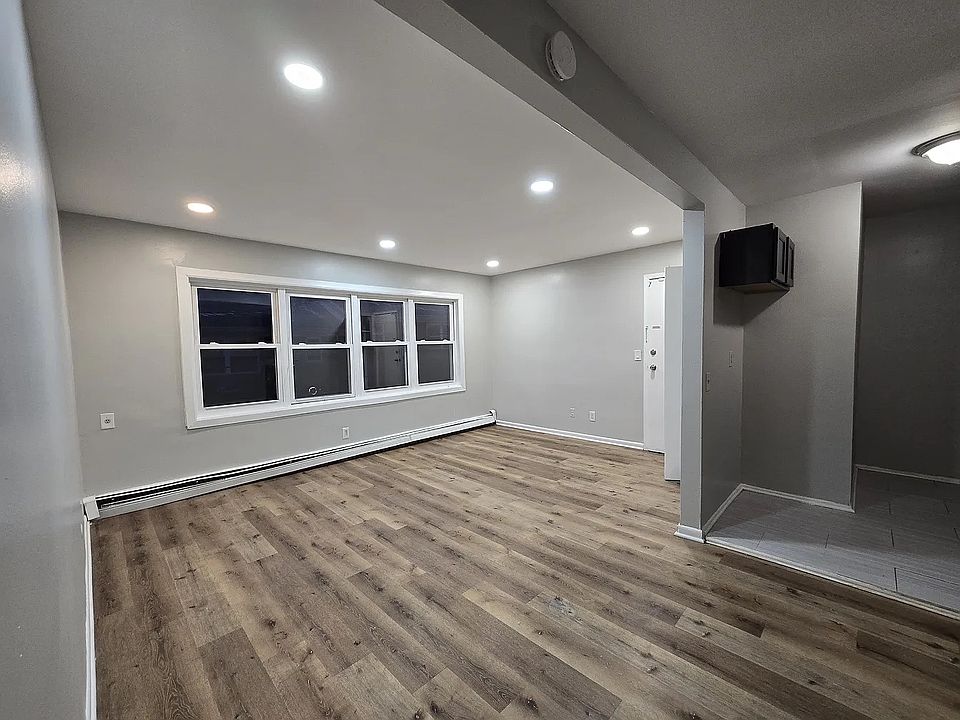 2nd image of 386 Stuyvesant Ave #24-A
