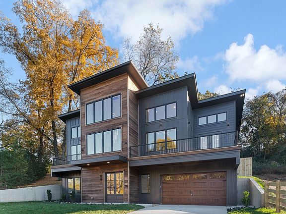 2nd image of 1007 Antioch Pike