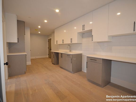 5th image of 425 Market St #209